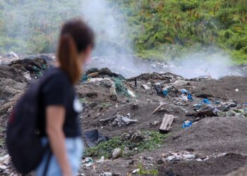 ISU tapak pelupusan sampah haram dekat Batu 14, Kapar di Klang Selangor akan dibawa ke Mesyuarat MTES oleh kerajaan negeri. - UTUSAN / SADDAM YUSOFF