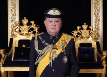 Yang di-Pertuan Agong, Sultan Ibrahim Sultan Iskandar.
