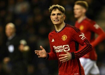 ALEJANDRO GARNACHO antara pemain yang tersisih di kem Manchester United ketika ini.-AFP