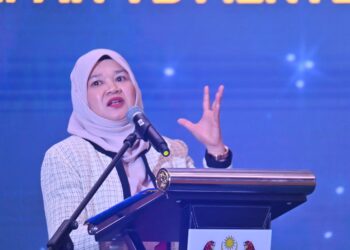 FADHLINA Sidek