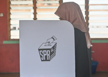 PRN Johor ke-16 menyaksikan sebanyak 172 calon bertanding merebut 56 kerusi Dewan Undangan Negeri (DUN) yang bakal ditentukan oleh 2,727,926 pemilih berdaftar. - UTUSAN/PUQTRA HAIRRY