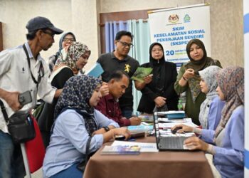 SELEPAS kejayaan Skim Keselamatan Sosial Pekerjaan Sendiri
(SKSPS), kerajaan disaran memperkenalkan pula Skim Kemalangan
Bukan Bencana Kerja (SKBBK). sebagai perlindungan menyeluruh
untuk semua rakyat. – UTUSAN/PUQTRA HAIRRY