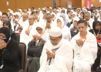 HAJI memberi kesan dan faedah yang baik agar kita menjadi orang yang beradab dan berakhlak khususnya pada zaman media sosial ini. – Gambar Tabung Haji