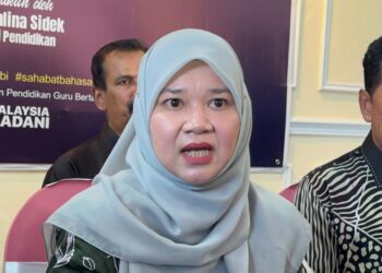 FADHLINA Sidek