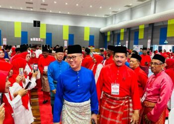 Tindakan Tengku Zafrul Abdul Aziz keluar daripada UMNO dan berhasrat mahu menyertai PKR akan menguji hubungan kedua-dua parti itu.