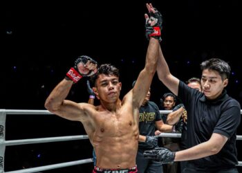 RIFDEAN Masdor mahu memastikan kontrak ONE Championship menjadi miliknya.-IHSAN ONE CHAMPIONSHIP THAILAND