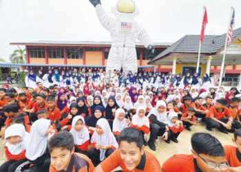 Lebih 5.2 juta murid terima Bantuan Awal Persekolahan mulai Isnin ini. - GAMBAR HIASAN