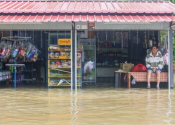 TIADA amaran banjir dikeluarkan secara meluas ketika hujan lebat yang melanda Selangor pada 10 hingga 15 September lalu kerana model ramalan ketika itu tidak menunjukkan sebarang indikasi berlakunya banjir di negeri berkenaan.. – UTUSAN/PUQTRA HAIRRY