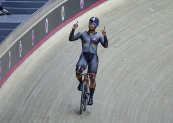 MUHAMMAD Shah Firdaus Sahrom mara ke final acara keirin lelaki selepas menamatkan pusingan kedua di tempat ketiga pada kejohanan Piala Negara-negara di Konya, Turkiye, malam tadi.