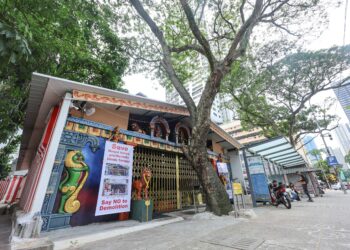ISU kuil di kawasan Jalan Masjid India yang sudah pun diselesaikan baru-baru ini tidak sama dengan kaedah Kerajaan Kedah yang meluluskan sijil rizab atau RC untuk tapak lapan buah kuil Hindu di negeri itu.