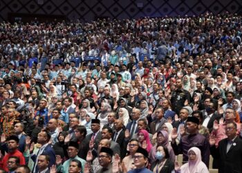 Sebarang perkara, aktiviti, program dan projek yang dianjur atau diuruskan Kerajaan Malaysia hendaklah menggunakan bahasa Melayu sepenuhnya.