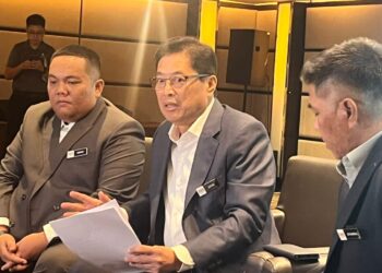 Azam Baki bercakap dalam sidang akhbar selepas program Cakna Rasuah di Kota Kinabalu semalam.