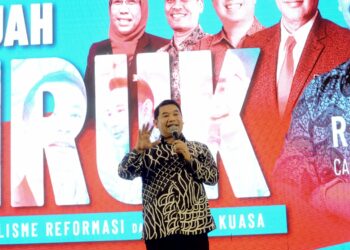 Kekalahan Rafizi Ramli dalam pemilihan parti dan pengumuman beliau mengenai peletakan jawatan sebagai Menteri Ekonomi menimbulkan spekulasi 11 wakil rakyat parti itu menarik sokongan kepada Perdana Menteri, Datuk Seri Anwar Ibrahim. UTUSAN/RAJA JAAFAR ALI