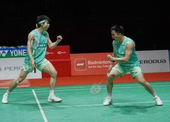 Aaron-Wooi Yik menewaskan pasangan Denmark, Daniel Lundgaard-Mads Vestergaard 21-18, 21-15 pada aksi pusingan pertama Terbuka Arctic 2025 di Energia Arena, Vantaa, Finland hari ini.