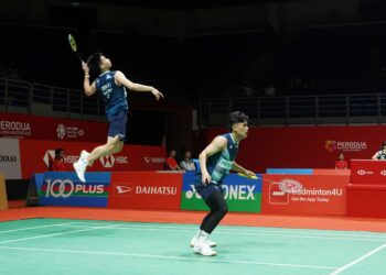 Choong Hon Jian-Muhammad Haikal Nazri menewaskan gandingan Thailand, Peeratchai Sukphun–Pakkapon Teeraratsakul 21-19, 21-12 pada aksi pusingan pertama Terbuka Korea di Suwon hari ini.