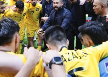 Tunku Mahkota Ismail ketika memberi kata-kata semangat terakhir sebelum Harimau Malaya bertemu Vietnam pada aksi kelayakan Piala Asia 2027 di Stadium Nasional, Bukit Jalil pada 10 Jun lalu.
