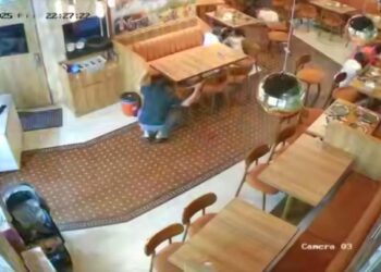 TANGKAP layar video tular kejadian tembakan di Brickfileds. FOTO tular