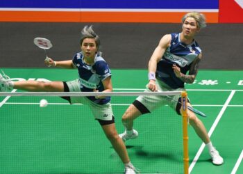 Chen Tang Jie-Toh Ee Wei tumbang di tangan beregu Hong Kong, Tang Chun Man-Tse Ying Suet  9-21, 18-21 pada aksi suku akhir hari ini.