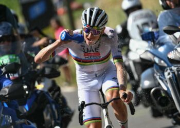 TADEJ Pogacar dan pelumba lain binbang dengan protes yang diaadakan di Kanada bakal mengganggu Grand Prix Cycliste de Quebec dan Montreal, hujung minggu ini.-AFP