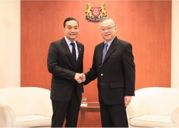 ONN Hafiz Ghazi bertemu Kim Yong dalam lawatan kerjanya ke Singapura.