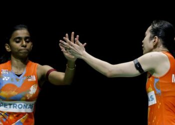 Gandingan No. 2 dunia itu mara bergaya selepas menewaskan pasangan baharu China, Bao Li Jing-Zhang Shu Xian 22-20, 21-15 dalam pertarungan dua set awal pagi tadi.