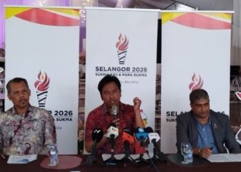 MOHD. Najwan Halimi (tengah) pada sidang akhbar penganjuran Sukma Selangor 2026 di Kompleks Belia dan Kebudayaan Selangor, Shah Alam, Selangor hari ini. - UTUSAN/ MOHAMAD NAUFAL MOHAMAD IDRIS