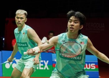 Gandingan No. 6 dunia itu terpaksa akur kepada beregu China, Wei Keng-Wang Chang yang menghuni ranking No. 5 dunia 15-21, 21-15, 19-21 dalam masa 50 minit.