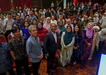 ZAMBRY Abd. Kadir ketika menghadiri Training of Trainers (ToT) Perdana Kursus Mata Pelajaran Pengajian Umum (MPU) di Universiti Putra Malaysia (UPM). UTUSAN/MOHD. FARIZWAN HASBULLAH