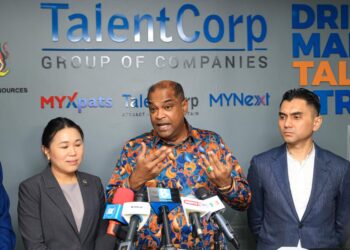 RAMANAN pada sidang media selepas Sesi Taklimat Korporat sempena lawatan rasmi ke Ibu Pejabat Talent Corporation Malaysia Berhad (TalentCorp), di sini hari ini.