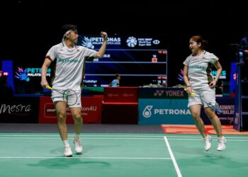 Hoo Pang Ron dan Cheng Su Yin.