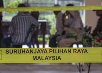PROSES pengiraan undi dimulakan bagi menentukan parti yang bakal mendapat mandat baharu untuk mentadbir Johor bagi tempoh lima tahun akan datang.

Setakat pukul 5 petang, SPR memaklumkan seramai 67.44 peratus daripada lebih 2.7 juta rakyat Johor yang layak mengundi menunaikan tanggungjawab mereka.