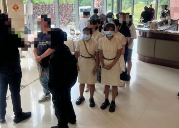 JIM membongkar klinik kecantikan tidak berlesen dimonopoli warga China. - GAMBAR JIM