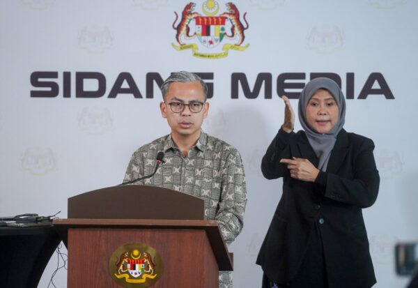 FAHMI FADZIL