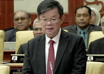 CHOW Kon Yeow ketika sidang DUN Pulau Pinang hari ini.