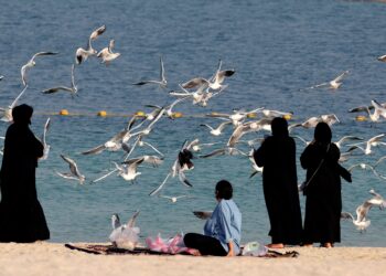 DUBAI akan mempunyai pantai  khusus untuk wanita sahaja iaitu yang pertama di dunia. - AFP