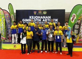 ZUFAr Afkar (belakang dua dari kiri) ketika mewakili Majlis Sukan Sekolah-Sekolah Perlis (MSSPs) ke Kejohanan Majlis Sukan Sekolah-Sekolah Malaysia (MSSM) pada Mei tahun lalu.