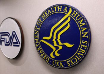 LOGO FDA (kiri). - AFP