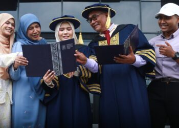 Bapa anak PhD