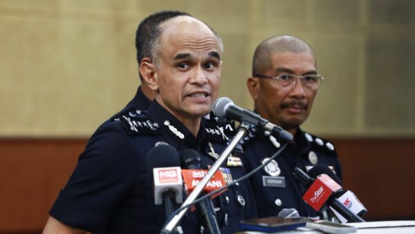 Laporan polis terhadap Tony Pua
