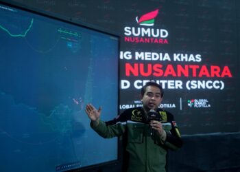 SANI Araby Abdul Alim Araby pada sidang media khas perkembangan terkini misi GSF 2.0. - UTUSAN/FAISOL MUSTAFA