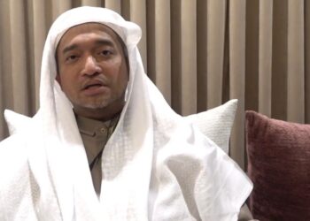 AHMAD FAUWAZ FADZIL