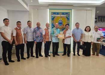 Ewon menyampaikan surat permohonan menyertai GRS kepada Hajiji - ihsan UPKO