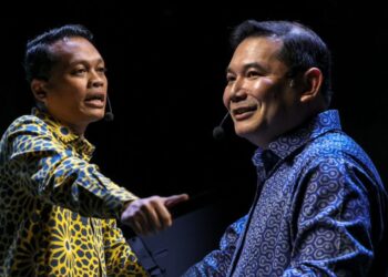 Mohd. Rafizi Ramli (kanan) dan Nik Nazmi Nik Ahmad