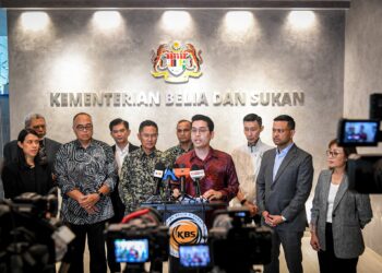 MENTERI Belia dan Sukan, Dr Mohammed Taufiq Johari ketika sidang akhbar selepas  mesyuarat Jawatankuasa RTG di  Menara KBS, Putrajaya, hari ini. - IHSAN KBS