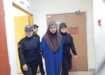 NURAN Batrisya Jamaludin dihadapkan ke Mahkamah Sesyen Johor Bahru atas tuduhan menyebabkan kematian bayi perempuannya yang baharu dilahirkan.