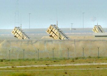 GAMBAR fail sistem pertahanan udara Patriot ditempatkan dekat Pangkalan Udara Ali Al Salem, Kuwait. - AFP