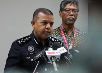 AYOB Khan Mydin Pitchay ketika sidang akhbar selepas program Lawatan Sempena Hari Polis do Hospital Tunku Ampuan Besar Tuanku Aishah Rohani, Hospital Pakar Kanak-Kanak (HPKK) Universiti Kebangsaan Malaysia (UKM) di sini hari ini.