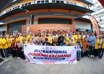 PROGRAM Sesi Perkongsian dan Lawatan Industri melibatkan delegasi mahasiswa Universitas Lancang Kuning (UNILAK), Riau, Indonesia di ibu pejabat syarikat, BS Nutrition (M) Sdn. Bhd.