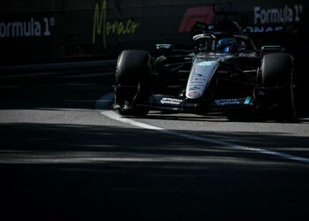 AKSI George Russell dalam sesi latihan bebas pertama di Grand Prix Monaco, semalam. - AFP