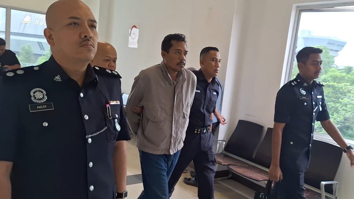 Tetak penunggang motosikal